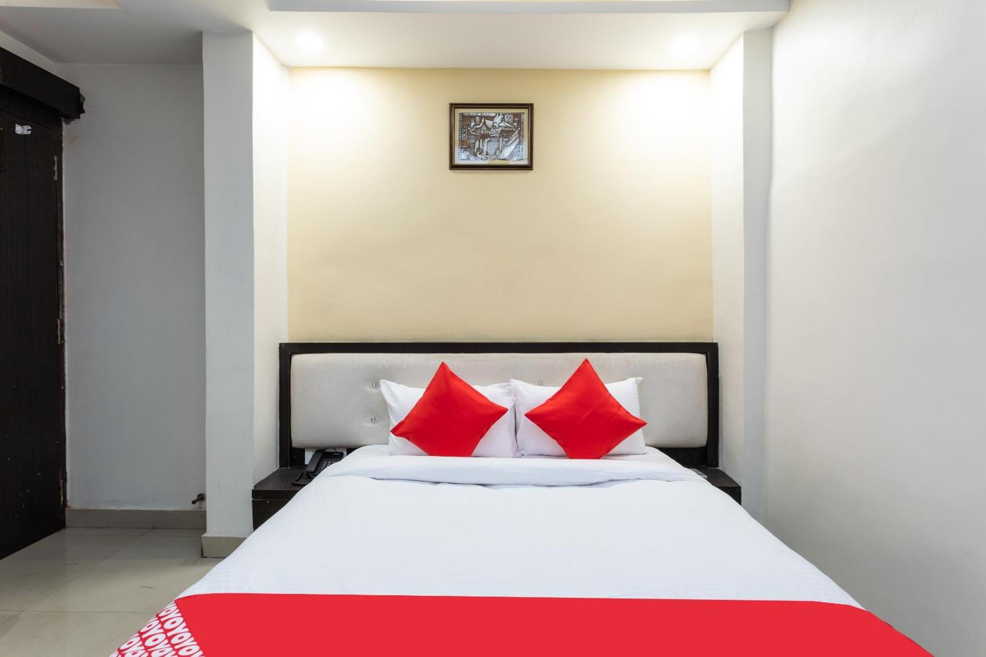 Spot On Hotel Trishla Бопал Екстериор снимка