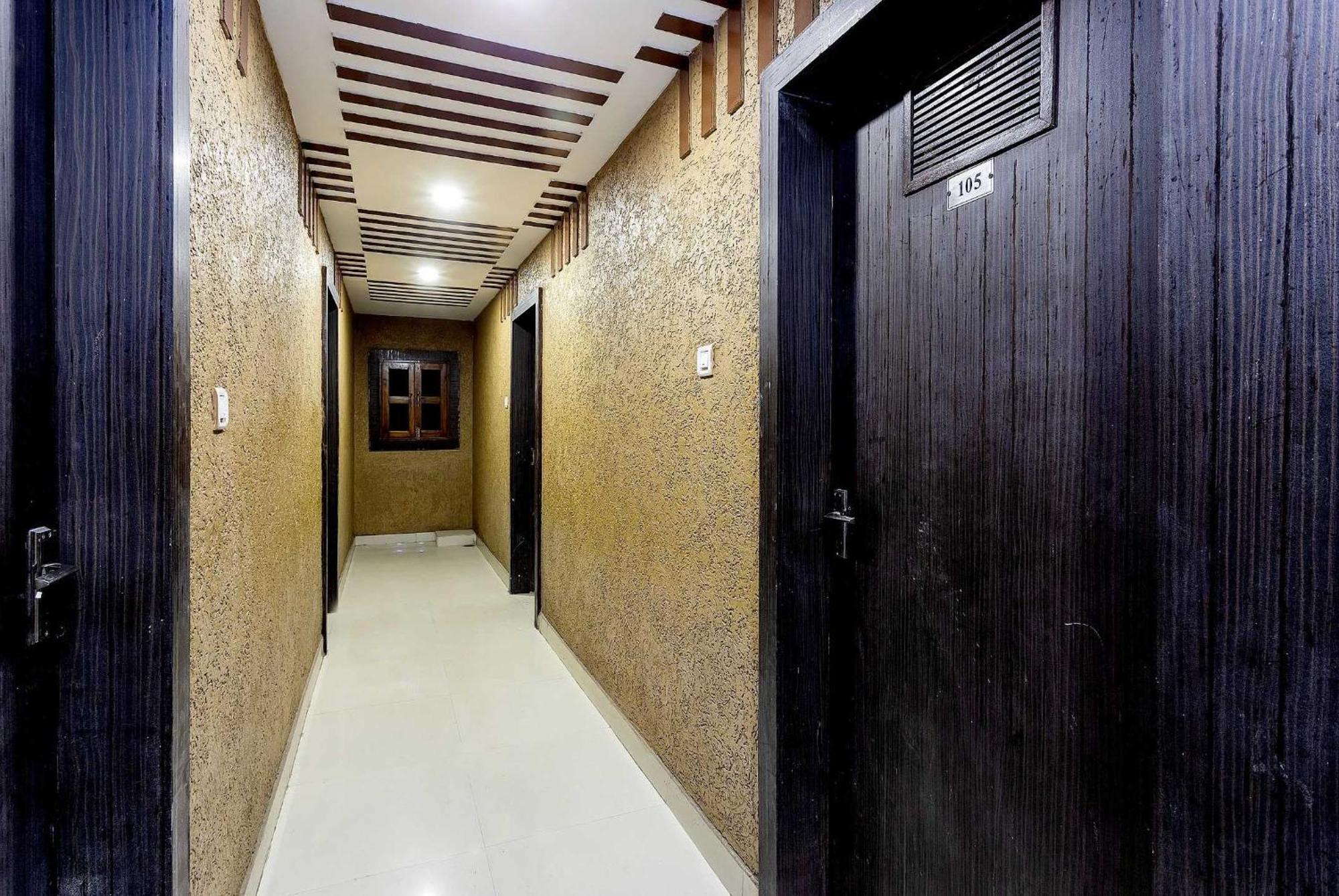Spot On Hotel Trishla Бопал Екстериор снимка